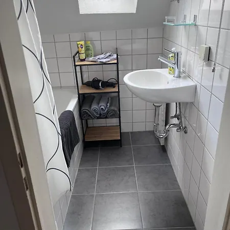 9ter Riese Dachgeschoss-fewo Апартаменты *