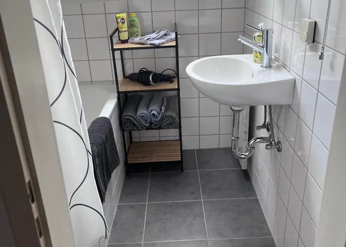 9ter Riese Dachgeschoss-fewo Apartamento *
